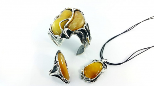 [Obrazek: 6c319496705d3ef7med.jpg]