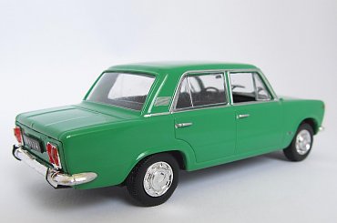 Fiat 125p #auta #Fiat125 #kolekcjoner #modele #prl #samochody #ZłotaKolekcja
