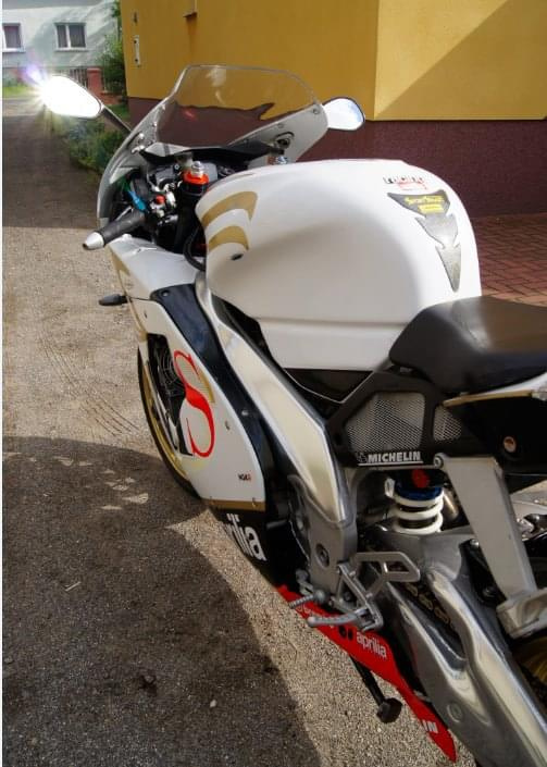 #aprilia